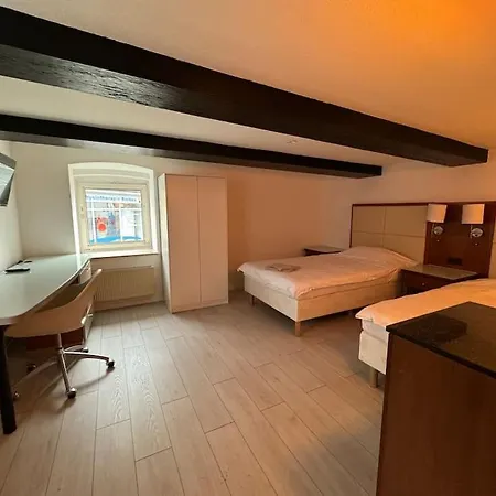 Grosse Monteurwohnung - 7 Personen - Kueche Wifi Tv Apartment *